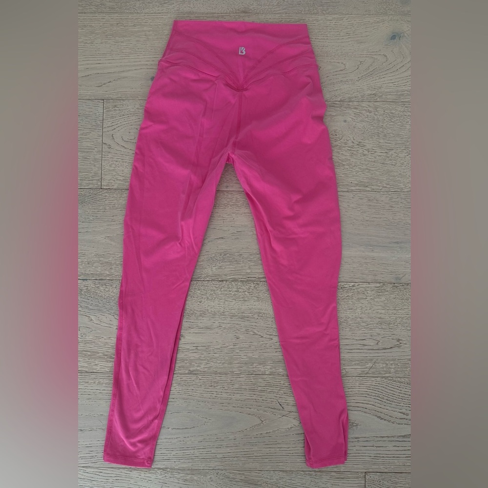 BuffBunny Legacy Leggings Pink. Size medium - Picture 3 of 7